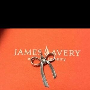James avery bow charm link is cut
